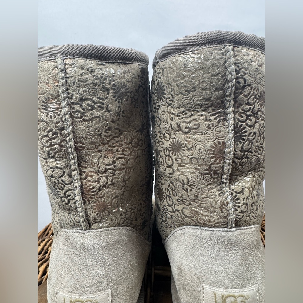 Ugg Boots - image 5